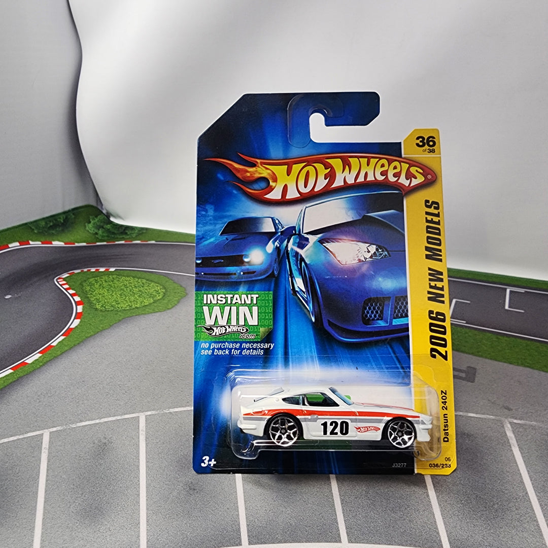 Datsun 240Z #36 * WHITE * Hot Wheels 2006 * New Models First