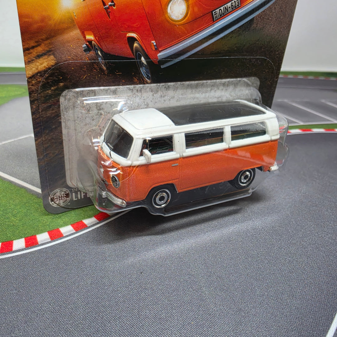 1973 Volkswagen T2B Bus * 2026 Matchbox THE MOVIE Basic Case M
