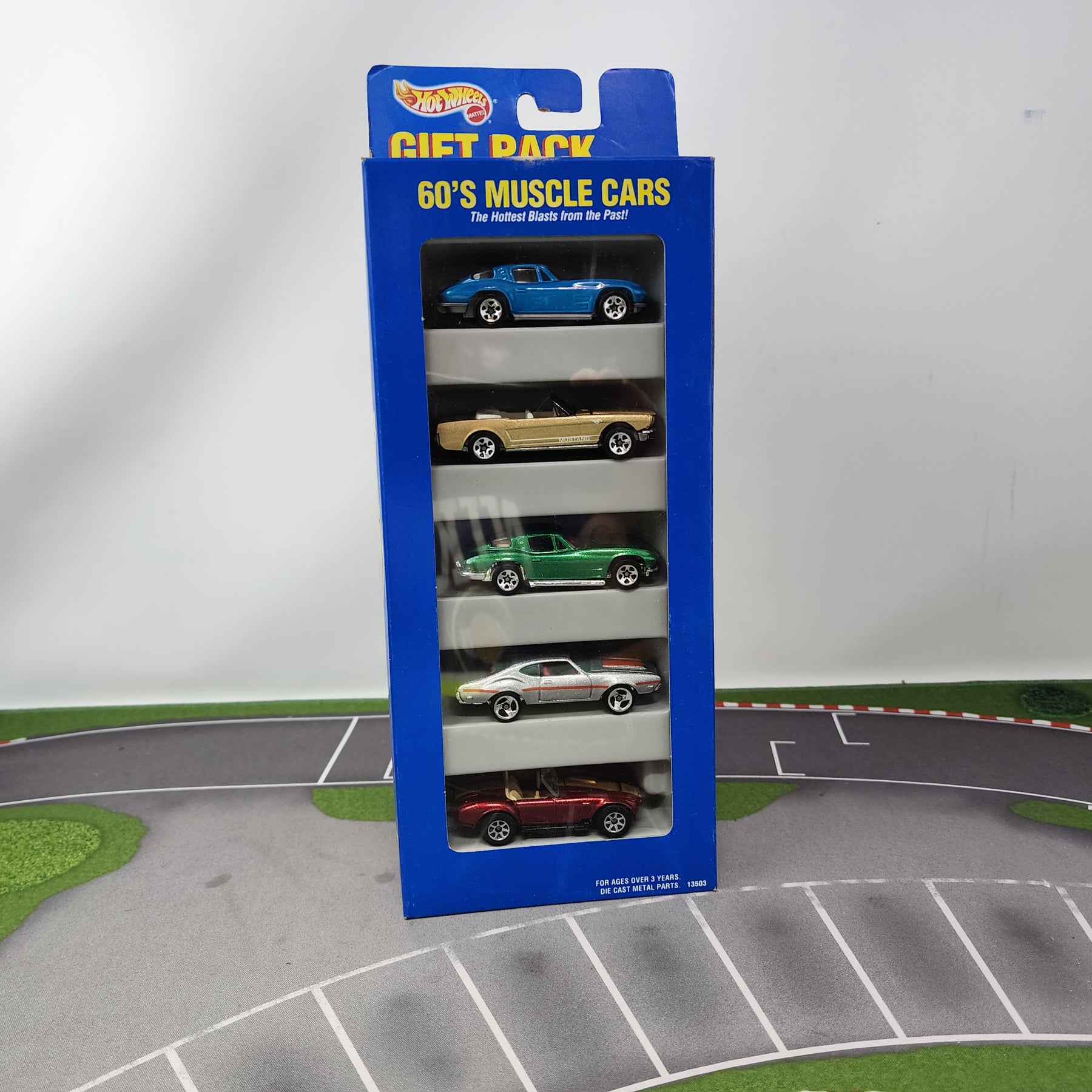 Matchbox Track Pack 60's Muscle Cars Hot Wheels 5-Pack Track System Gift Pack ...