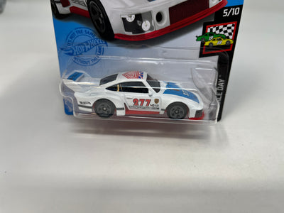 Porsche 935 #58 Magnus Walker * White * 2021 Hot Wheels