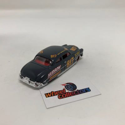 Hudson Hornet * Hot Wheels Loose 1:64 Scale Diecast Model