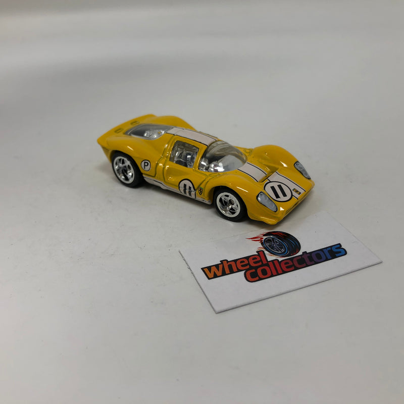 Ferrari 330 P4 * Hot Wheels 1:64 scale Loose Garage Series