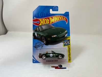 '91 Mazda MX-5 Miata * Green Gamestop Only * 2019 Hot Wheels