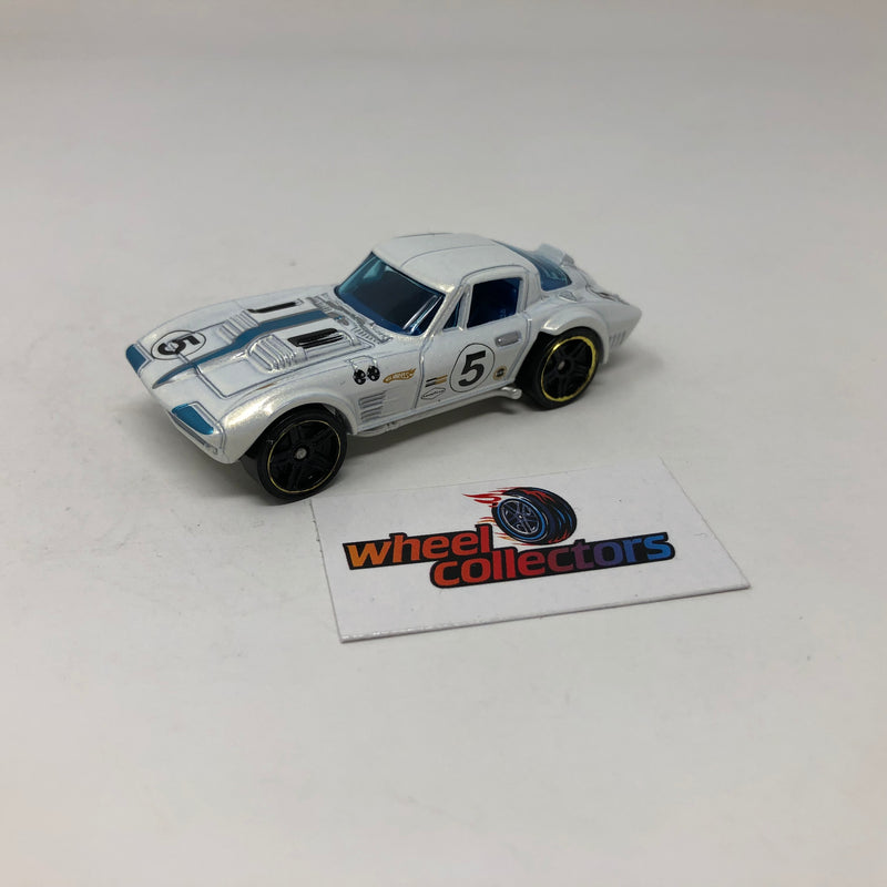 Corvette Grand Sport Mystery Model * Hot Wheels Loose 1:64 Scale Diecast Model