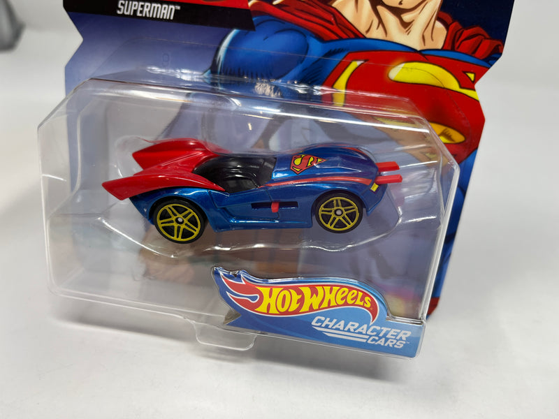 Superman w/ Action Feature *  Hot Wheels DC Character Cars