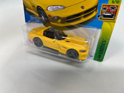 '92 Dodge Viper RT/10 #218 * Yellow * 2024 Hot Wheels Case N Short Card