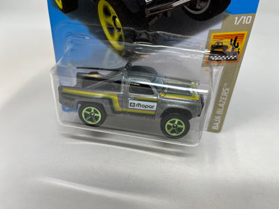 '87 Dodge D100 #64 * 2019 Hot Wheels * Grey