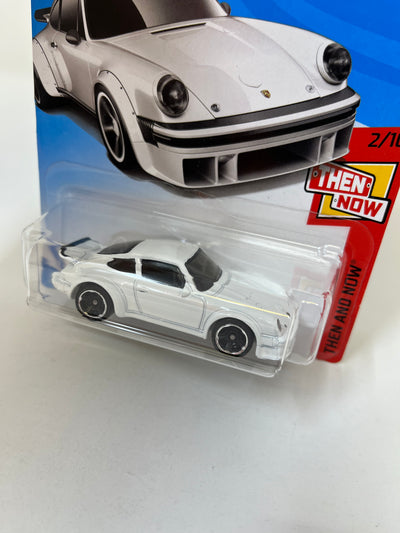 Porsche 934 Turbo RSR #44 * WHITE * 2018 Hot Wheels