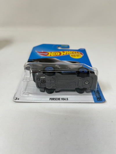 Porsche 934.5 #320 * BLACK * 2017 Hot Wheels