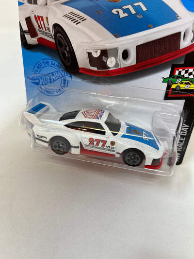 Porsche 935 #58 Magnus Walker * White * 2021 Hot Wheels