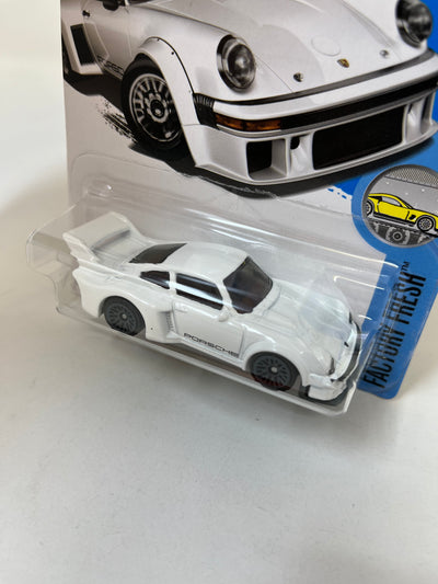 Porsche 934.5 #153 * WHITE * 2017 Hot Wheels