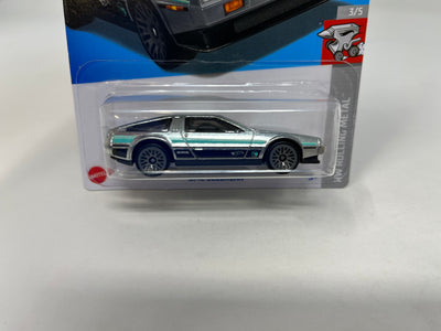 DMC Delorean #236 * Treasure Hunt * 2024 Hot Wheels Case N