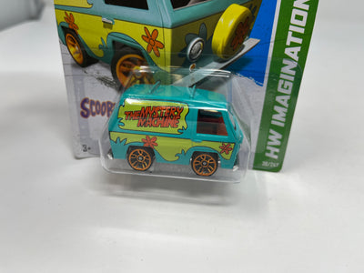 The Mystery Machine #38 * Scooby-Doo * 2012 Hot Wheels