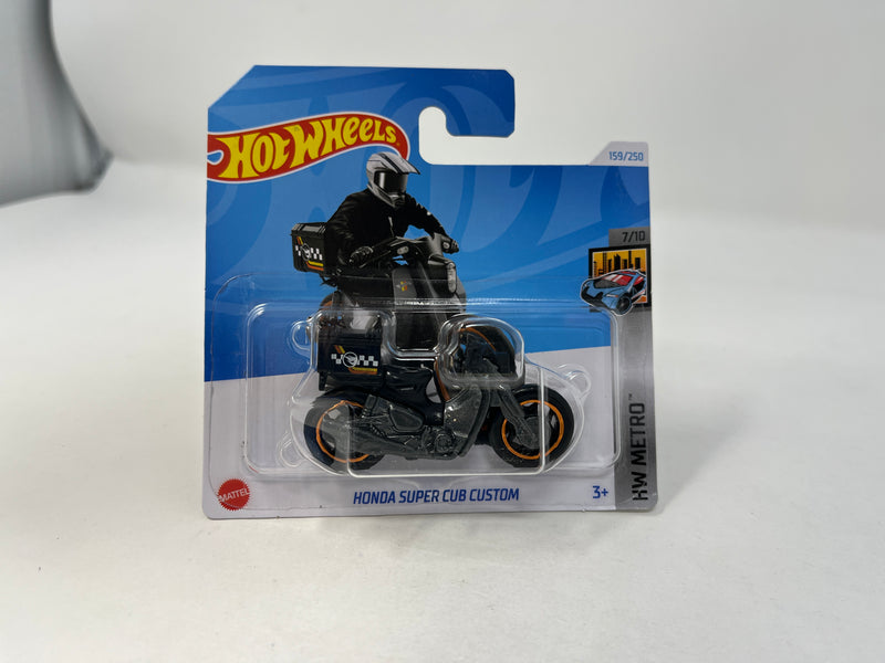 Honda Super Cub Custom * TREASURE HUNT * 2024 Hot Wheels SHORT CARD Case J