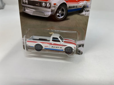 Datsun 620 4/8 * White * Hot Wheels Truck Series