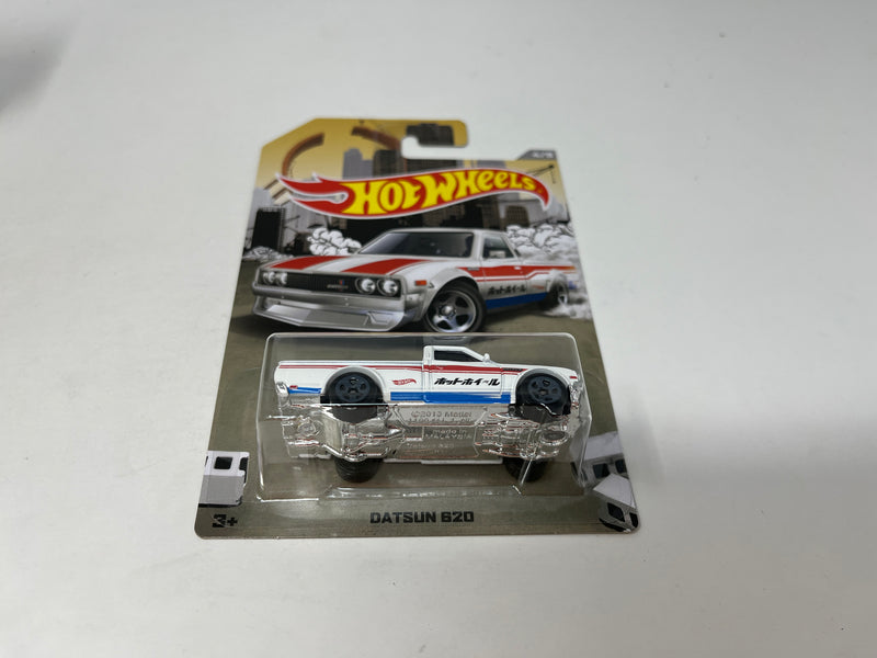 Datsun 620 4/8 * White * Hot Wheels Truck Series