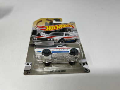 Datsun 620 4/8 * White * Hot Wheels Truck Series