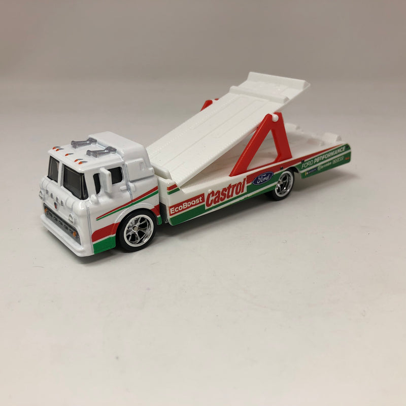 Ford C-800 Hauler CASTROL * White/Green/Red * Hot Wheels Team Transport