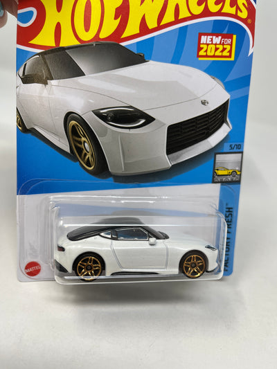 Nissan Z Proto #124 * WHITE * 2022 Hot Wheels