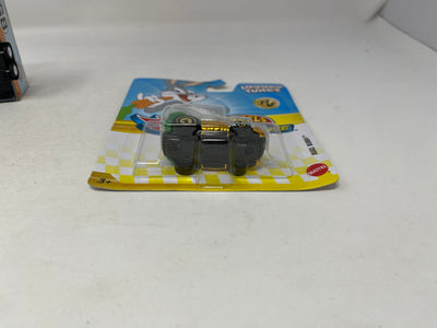 CHASE * Bugs Bunny Looney Tunes * 2025 Hot Wheels Racer Verse Case E * BAD CARD