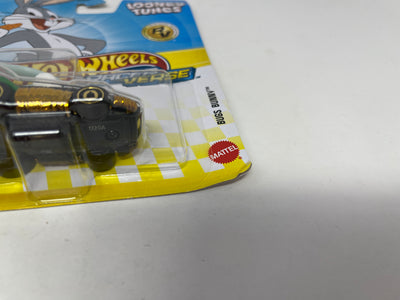 CHASE * Bugs Bunny Looney Tunes * 2025 Hot Wheels Racer Verse Case E * BAD CARD