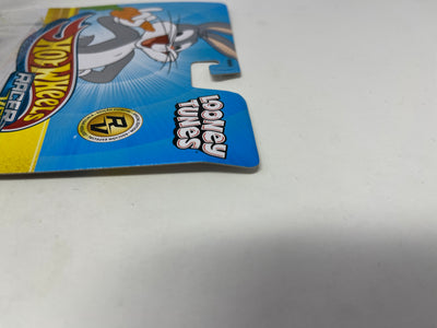 CHASE * Bugs Bunny Looney Tunes * 2025 Hot Wheels Racer Verse Case E * BAD CARD