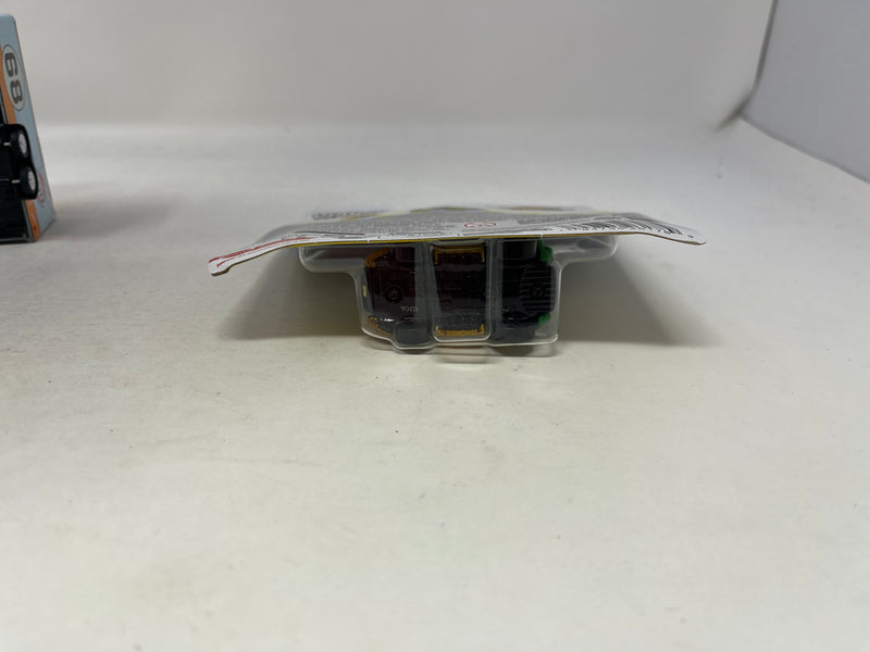CHASE * Bugs Bunny Looney Tunes * 2025 Hot Wheels Racer Verse Case E * BAD CARD