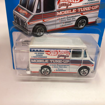 Combat Medic Mobile Tune-Up * Hot Wheels Target Retro Series