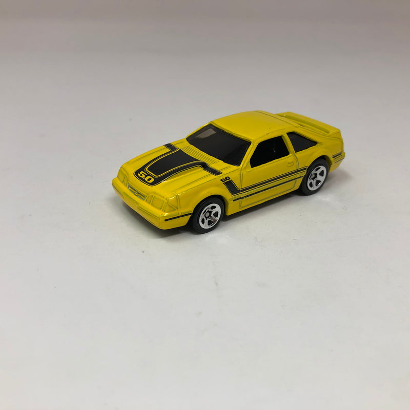 1992 Ford Mustang * Hot Wheels 1:64 scale Loose Diecast