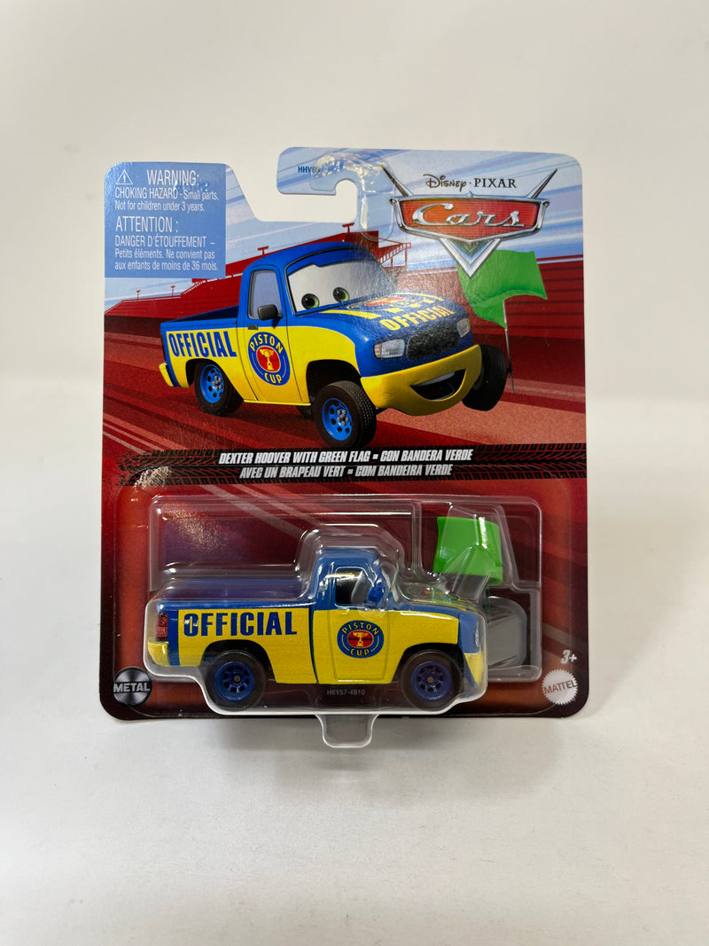 Dexter Hoover w/ Green Flag * NEW! Disney Pixar CARS On The Road * NEW!