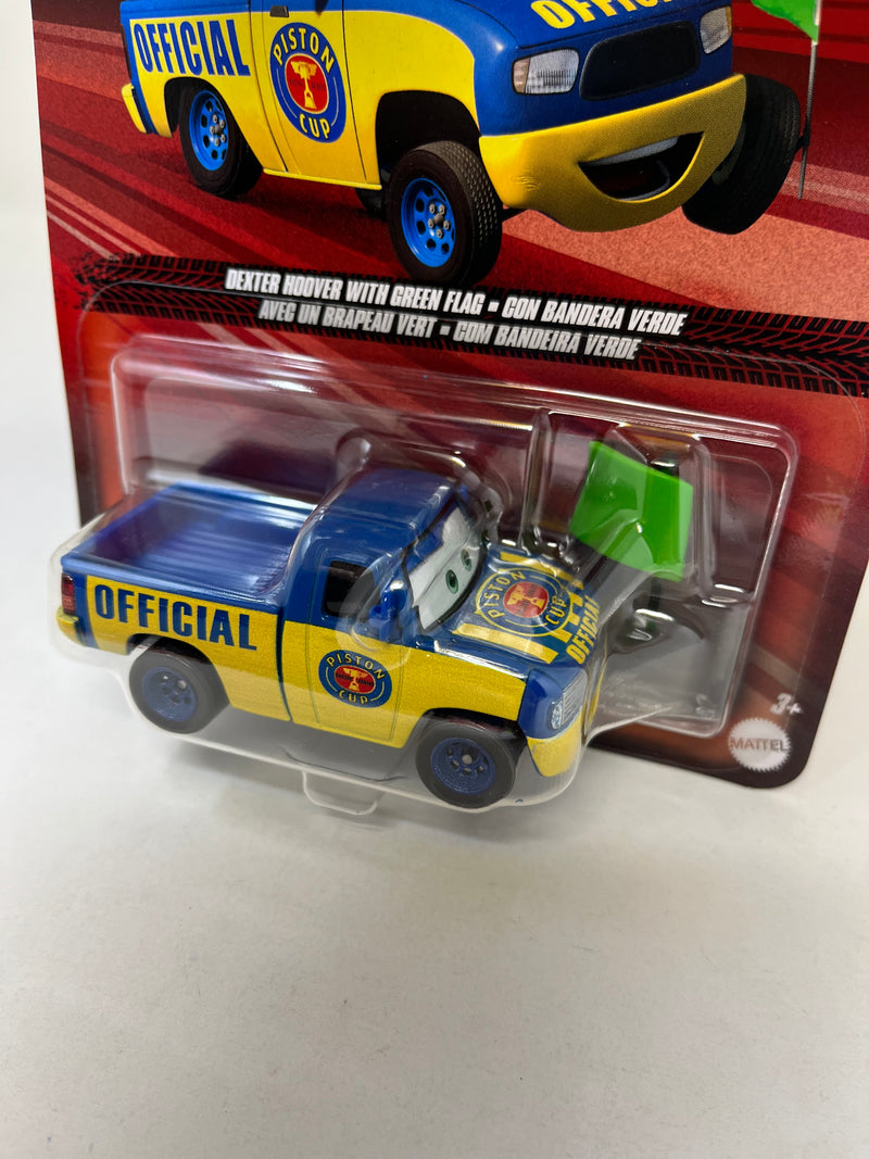 Dexter Hoover w/ Green Flag * NEW! Disney Pixar CARS On The Road * NEW!
