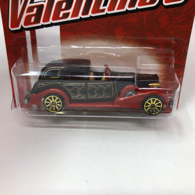 '35 Cadillac * Hot Wheels Valentine's Day