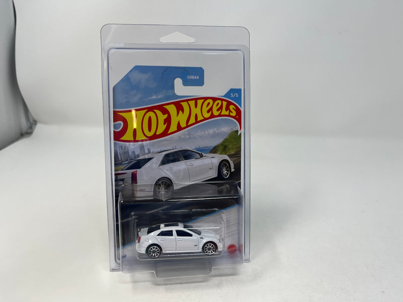 Cadillac CTS-V * White * Hot Wheels Luxury Sedans Series