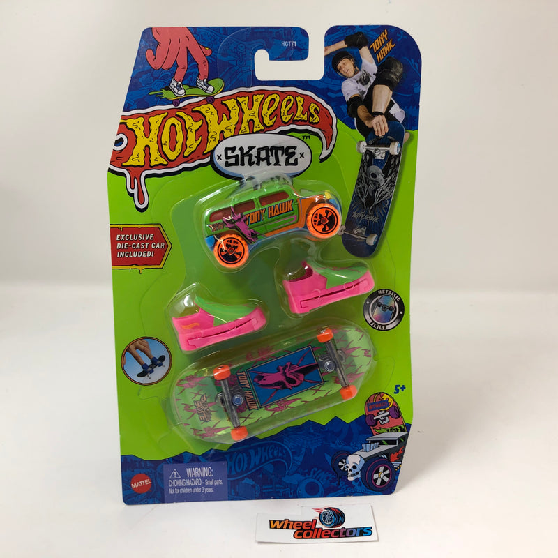 2023 Hot Wheels Skate Tony Hawk * Rockster & Howlan Skate Board & Shoes