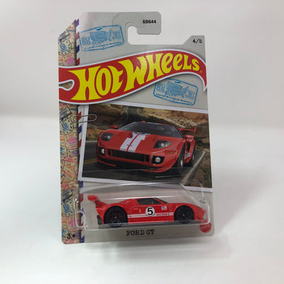 Ford GT * Red * Hot Wheels World Racers