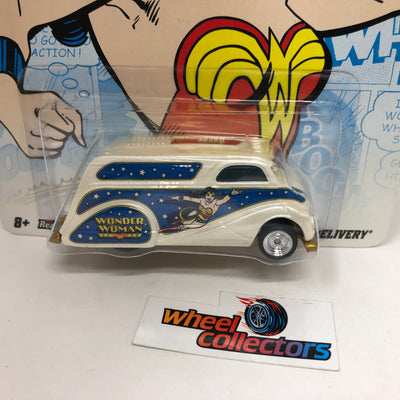 Deco Delivery Wonder Woman * Hot Wheels Pop Culture DC Comics