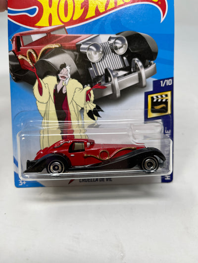 Cruella De Vil #127 * 101 Dalmatians * 2018 Hot Wheels