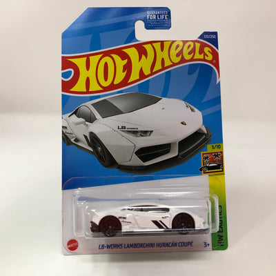 LB-Works Lamborghini Huracan Coupe #172 * White * 2022 Hot Wheels