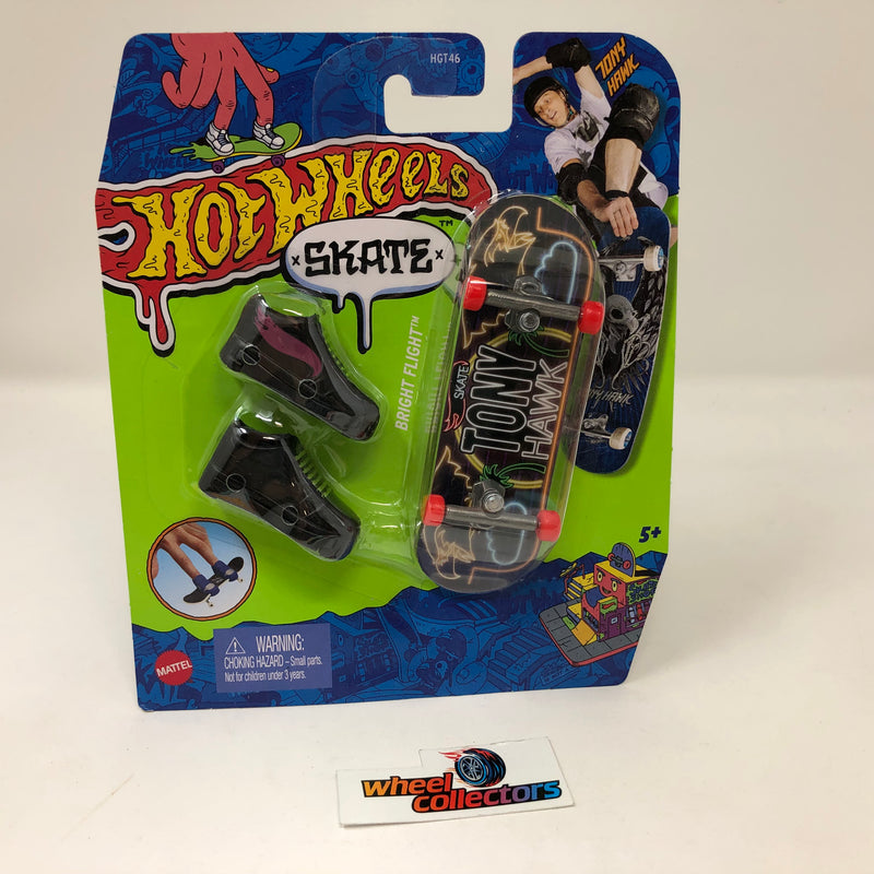 2023 Hot Wheels Skate Boards Tony Hawk * Bright Flight & Shoes