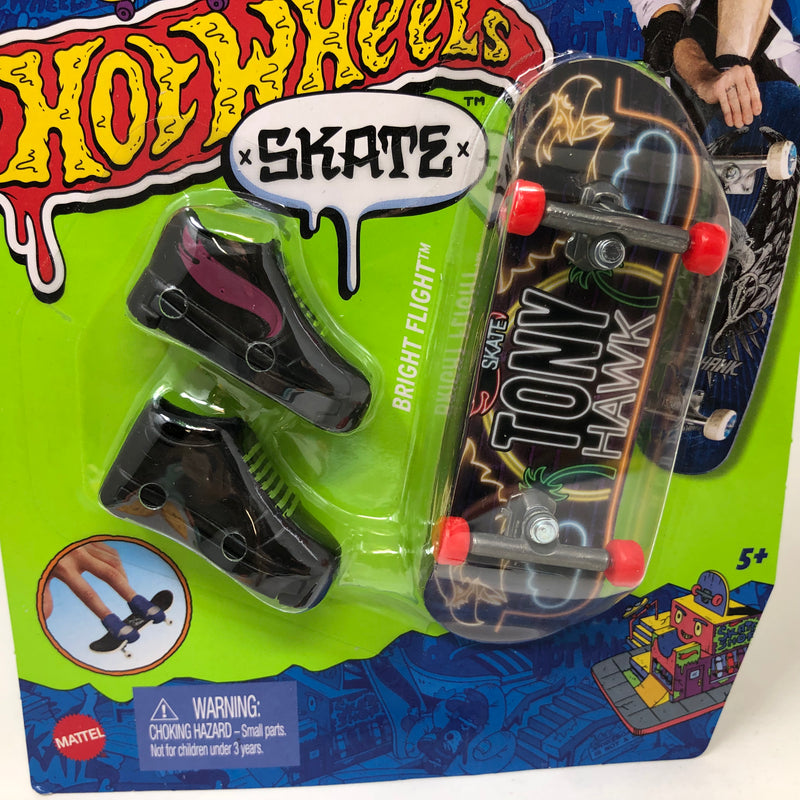 2023 Hot Wheels Skate Boards Tony Hawk * Bright Flight & Shoes