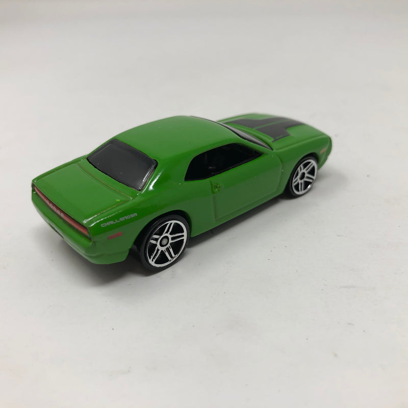 Dodge Challenger Concpet * 1:64 scale Loose Diecast Hot Wheels