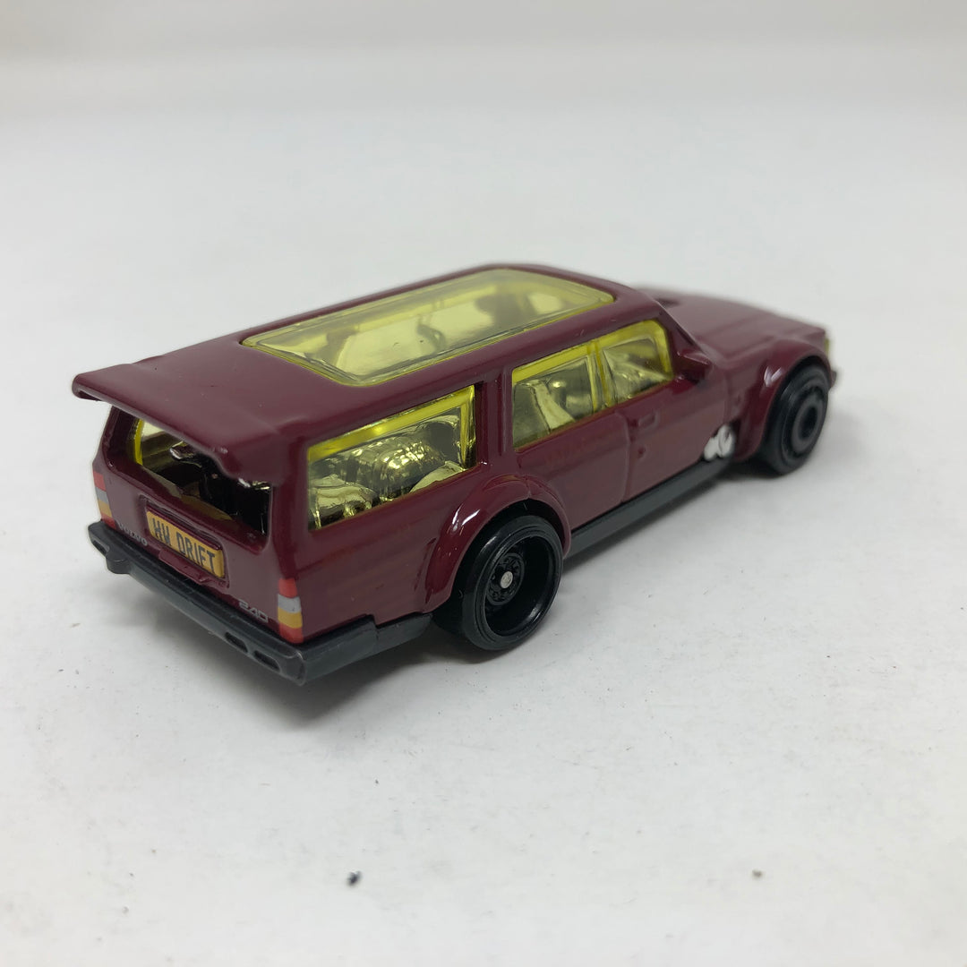 Amazon.com: Hot Wheels Volvo 240 Drift Wagon : Toys & Games