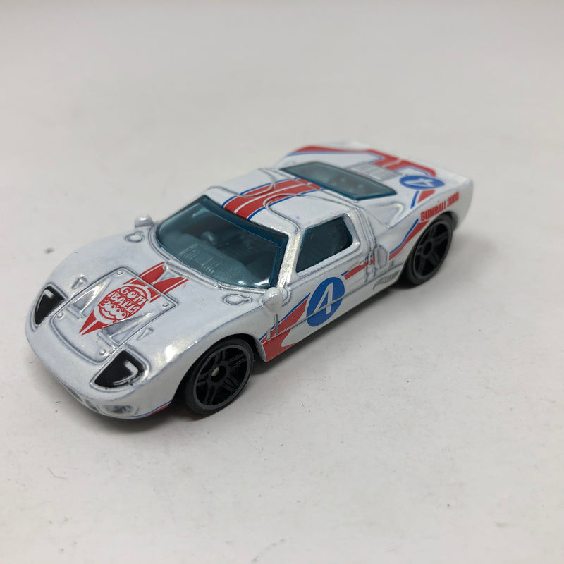 Ford GT-40 * 1:64 scale Loose Diecast Hot Wheels