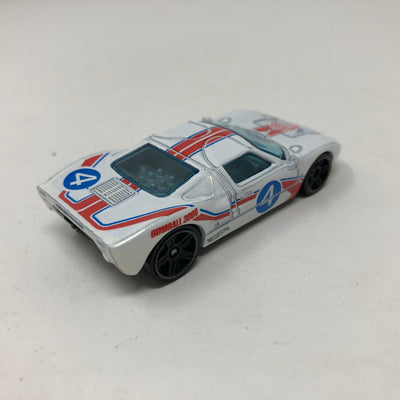 Ford GT-40 * 1:64 scale Loose Diecast Hot Wheels
