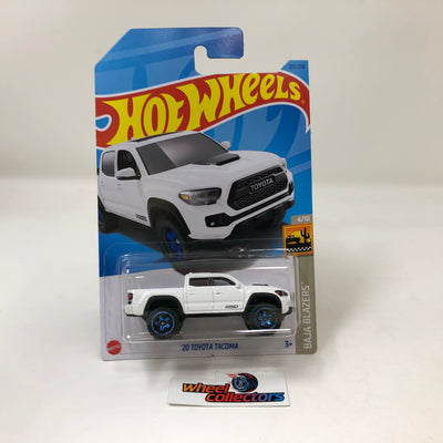 '20 Toyota Tacoma #207 * White * 2023 Hot Wheels Case M
