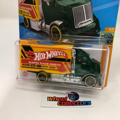 Hiway Hauler 2 #130 * Green/Yellow * 2023 Hot Wheels Case M