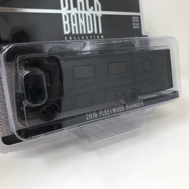 1/64 グリーンライト FLEETWOOD BOUNDER 黒 16 Fleetwood Bounder | Greenlight 1/64 - Black Bandit | Flickr