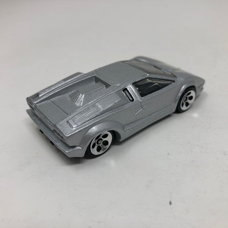 Lamborghini Countach * Hot Wheels 1:64 scale Loose Diecast