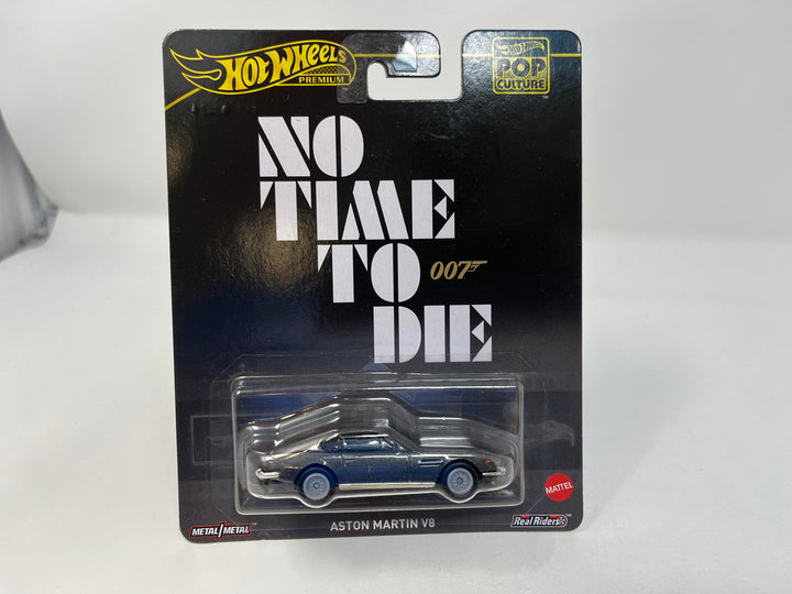 Aston Martin V8 Bond 007 * GREY * 2024 Hot Wheels Pop Culture Case