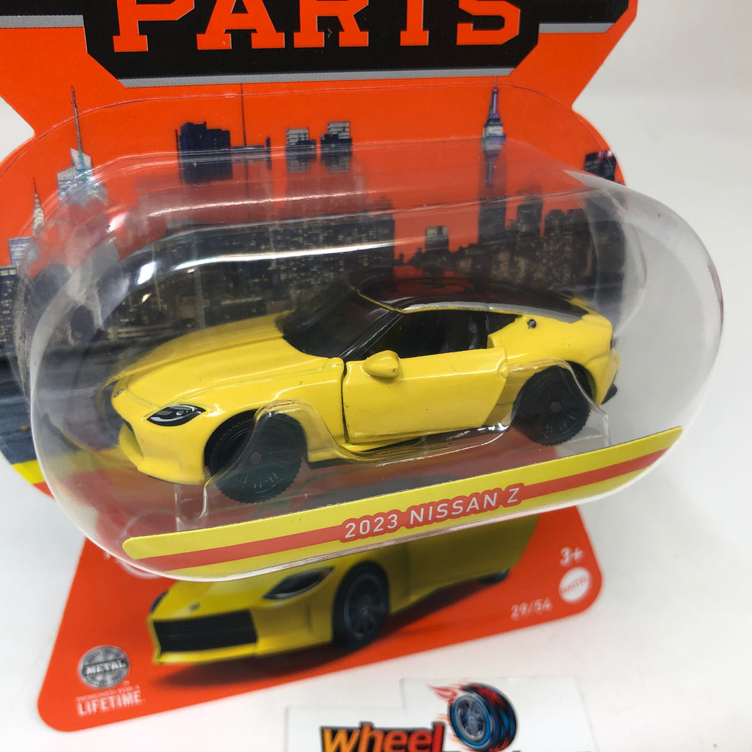 Nissan Z * YELLOW * 2023 Matchbox Moving Parts Case G